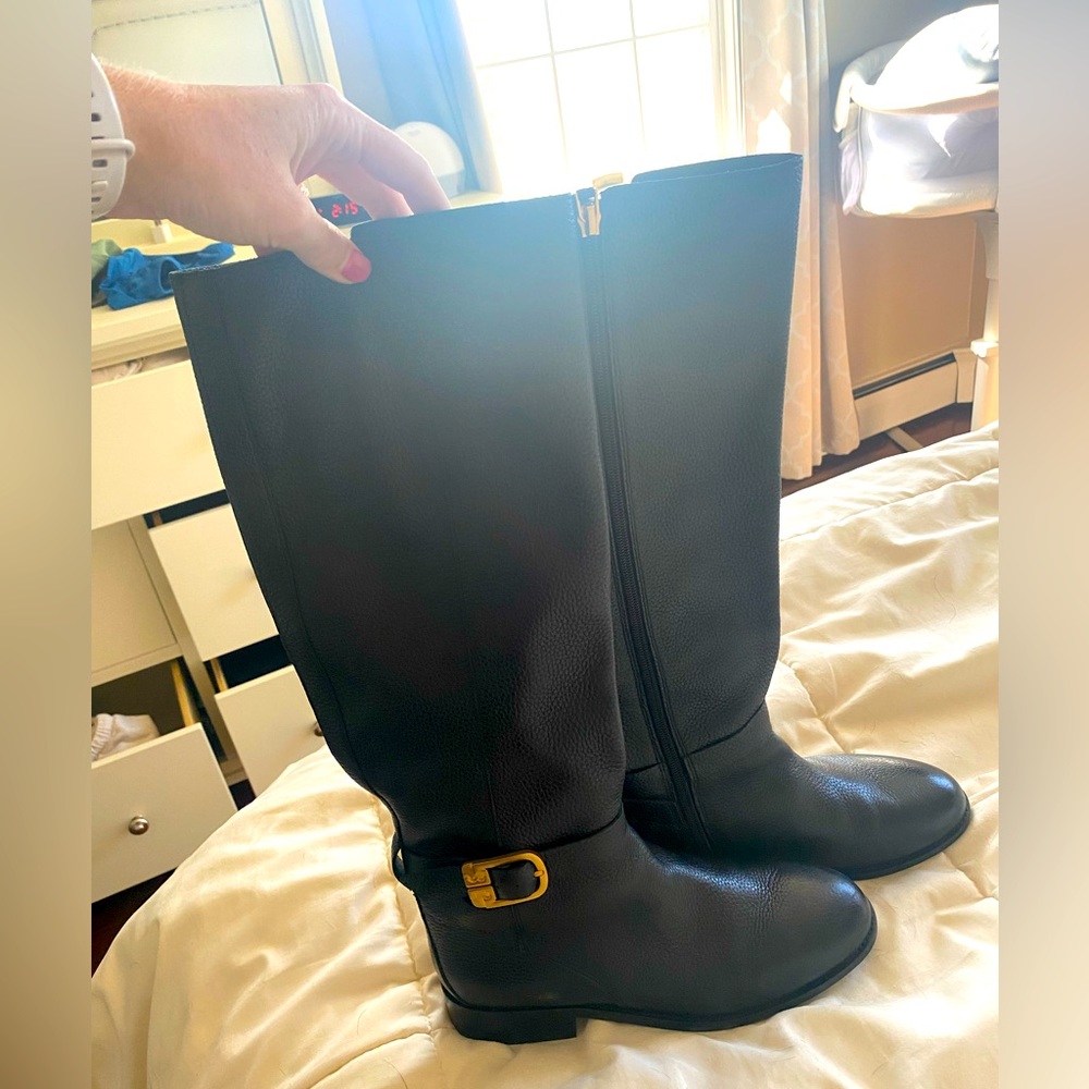 Size 8 barely worn Tory Burch black boots